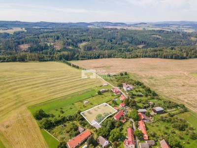 Stavební pozemek v Choceradech