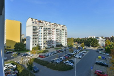 nabízí, prodej, byty 3+1, ul. Nýdecká , Praha - Letňany