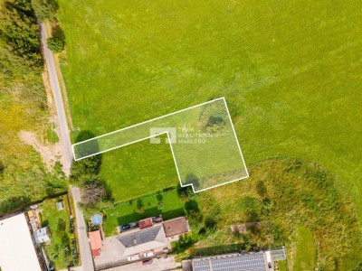 Stavební pozemek o výměře 1 048 m2, Černá v Pošumaví