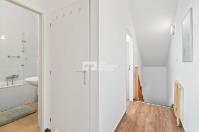 Apartmán o dispozici 3+kk s balkonem přímo na Lipně