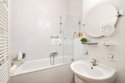 Apartmán o dispozici 3+kk s balkonem přímo na Lipně