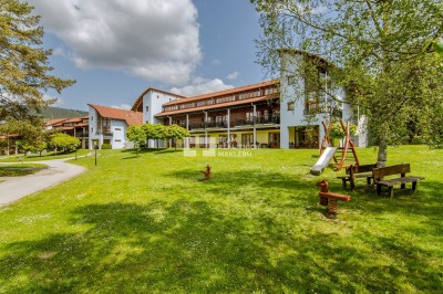 Apartmán o dispozici 3+kk s balkonem přímo na Lipně