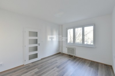 Pronájem, Byty 2+1,  51m2 - Praha - Strašnice