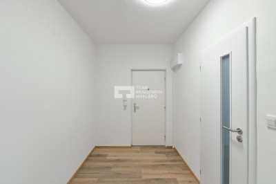 Pronájem, Byty 2+1,  51m2 - Praha - Strašnice