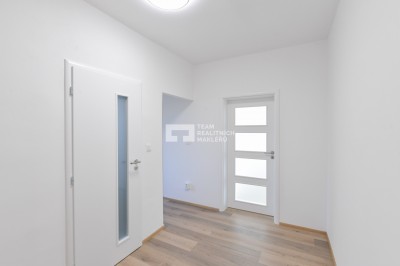 Pronájem, Byty 2+1,  51m2 - Praha - Strašnice