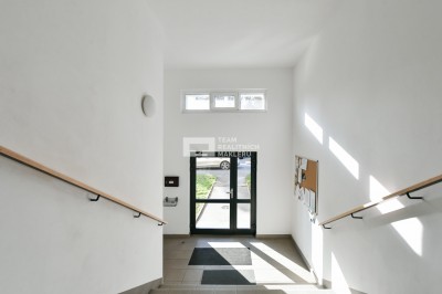 Pronájem, Byty 2+1,  51m2 - Praha - Strašnice