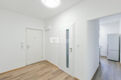Pronájem, Byty 2+1,  51m2 - Praha - Strašnice